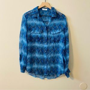 Equipment Femme Diamondback Stripe Printed Signature Blouse in Parisian Blue med